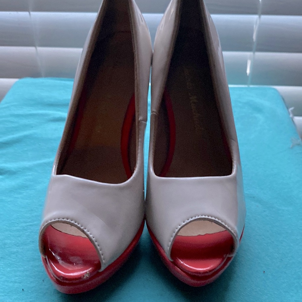 Andres machado euro size 33 heels
